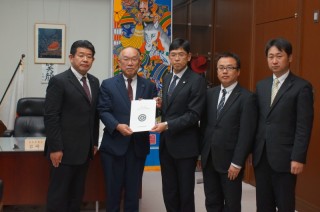 30(新)提言書提出(2面)