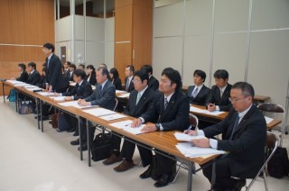 教育委員会との折衝風景(教職員全体の部)右側