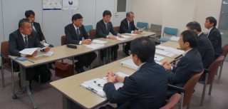 勧告内容を確認する栃管協・栃教協事務局