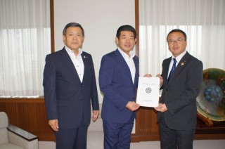 （1面）県議会議長への要望